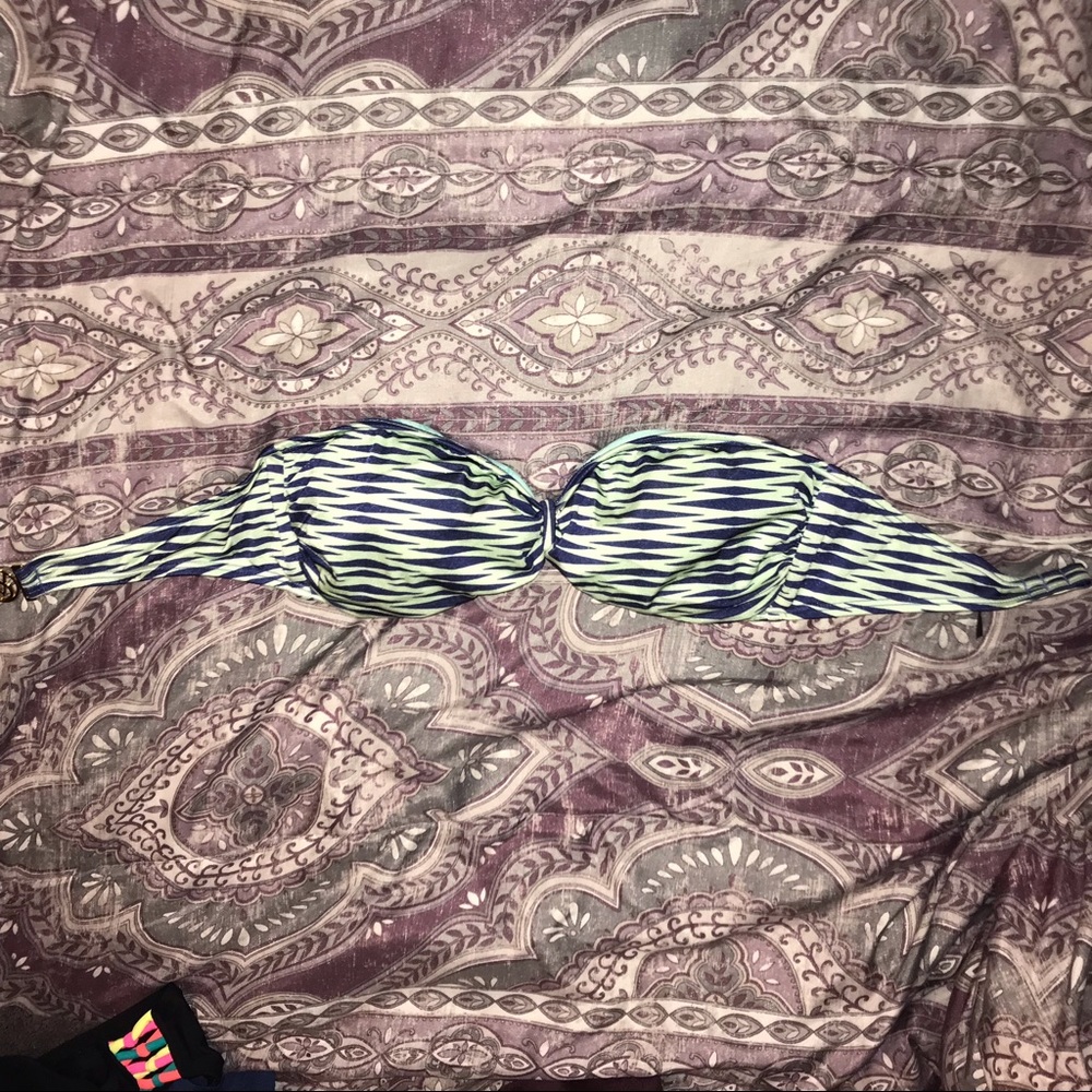 VS Pattern Bikini Top